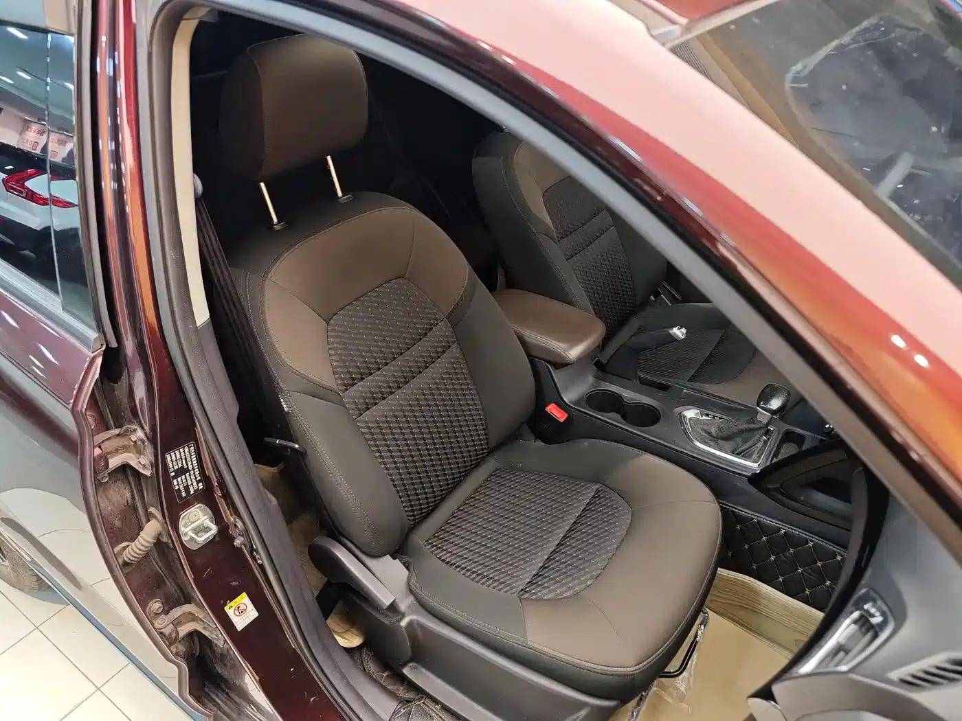 Trumpchi GS4 2015 200T G-DCT Elite Edition — миниатюра 31