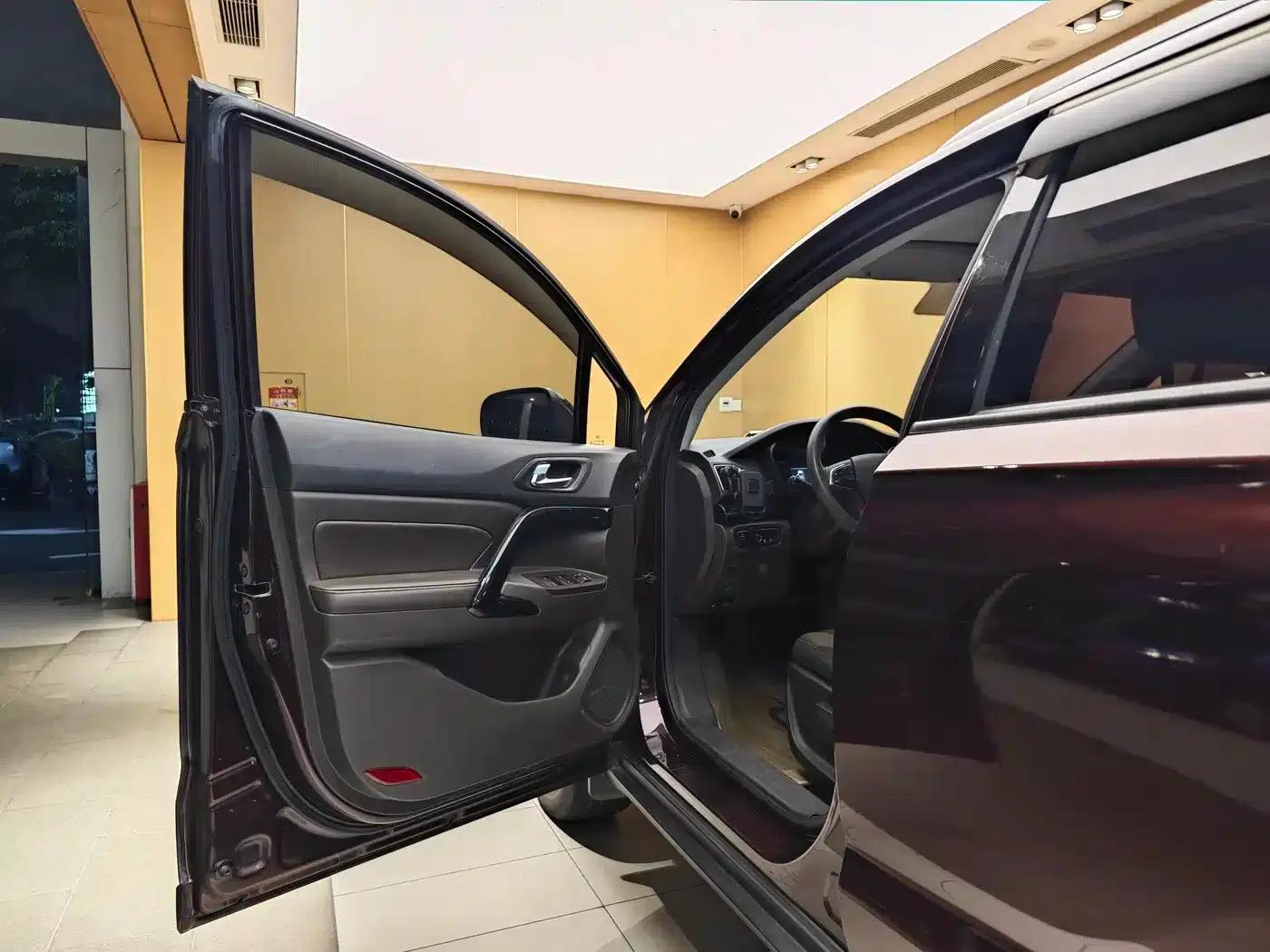 Trumpchi GS4 2015 200T G-DCT Elite Edition — миниатюра 7