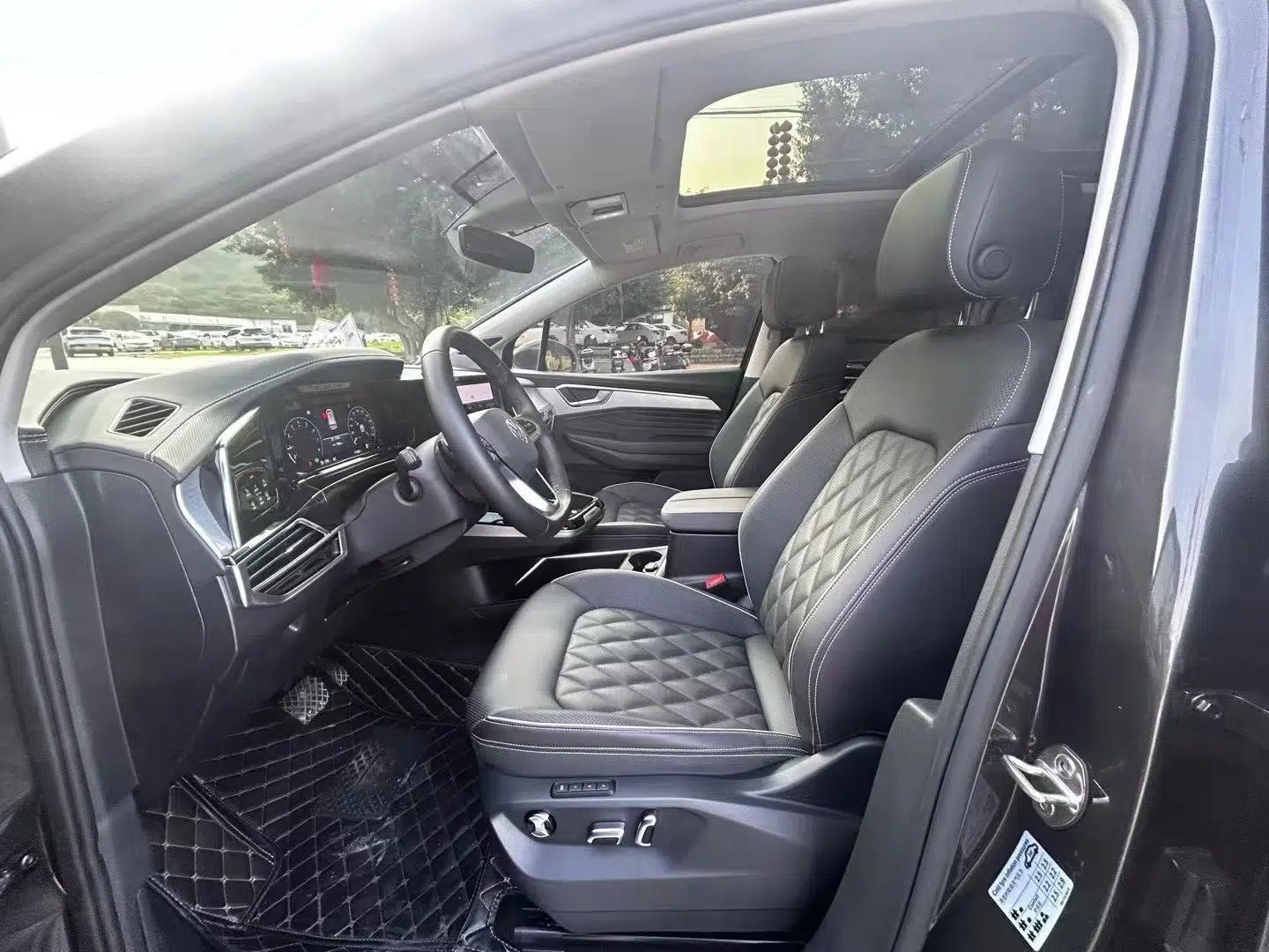 Volkswagen Talagon 2024 530TSI Four-Wheel-Drive Flagship Shengjing Edition Pro 7-Seater — миниатюра 11