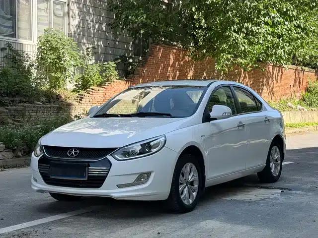Heyue 2014 1.5L Manual Deluxe Edition (National IV Emission Standard)