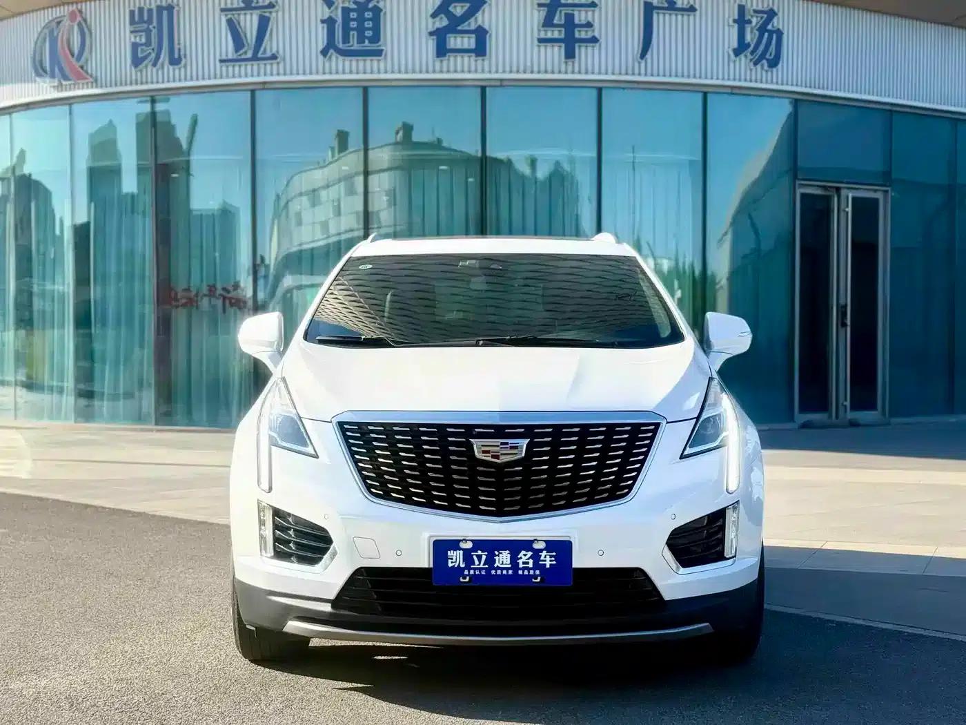 Cadillac XT5 2022 2.0T 2WD Luxury — миниатюра 2
