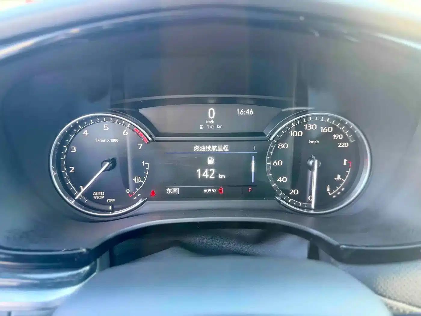 Cadillac XT5 2022 2.0T 2WD Luxury — миниатюра 9