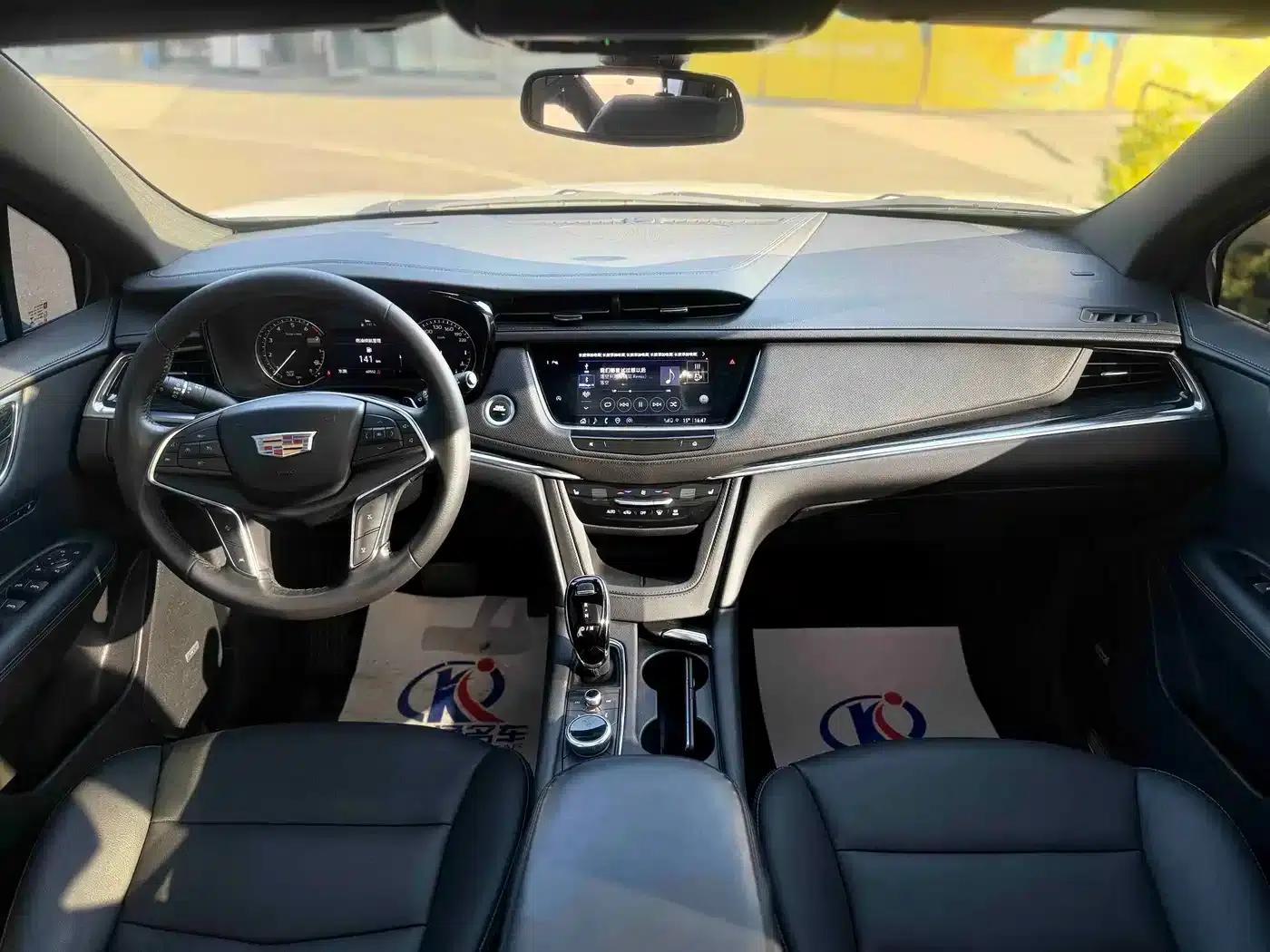 Cadillac XT5 2022 2.0T 2WD Luxury — миниатюра 10