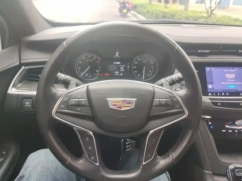 Cadillac XT5 2022 2.0T AWD Premium — миниатюра 3