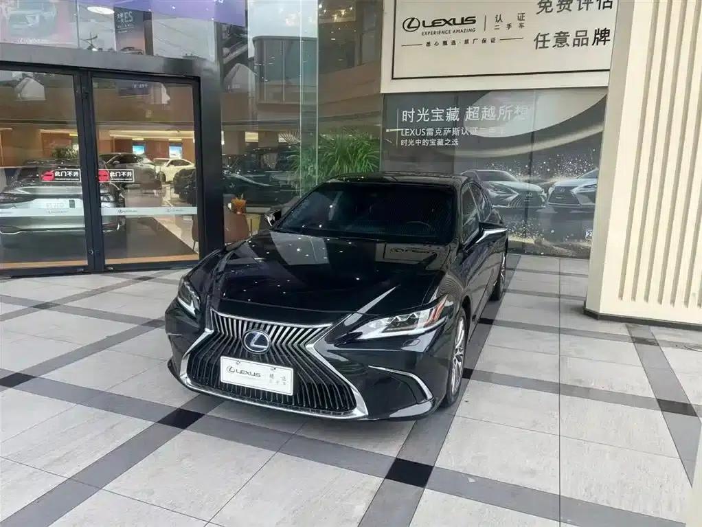 Lexus ES 2020 300h Premium Edition — миниатюра 1