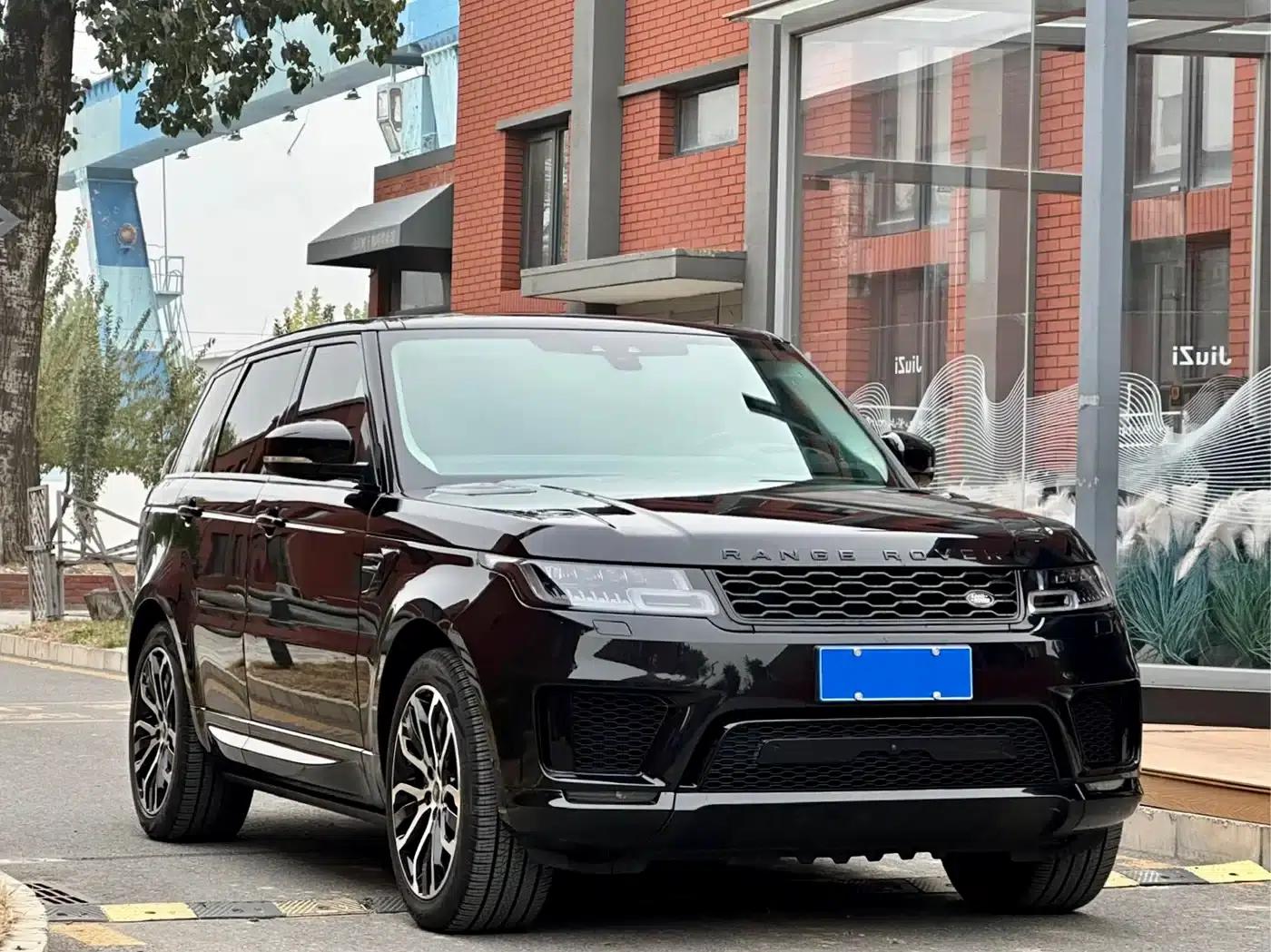 Range Rover Sport 2021 3.0 L6 Black Edition — миниатюра 3