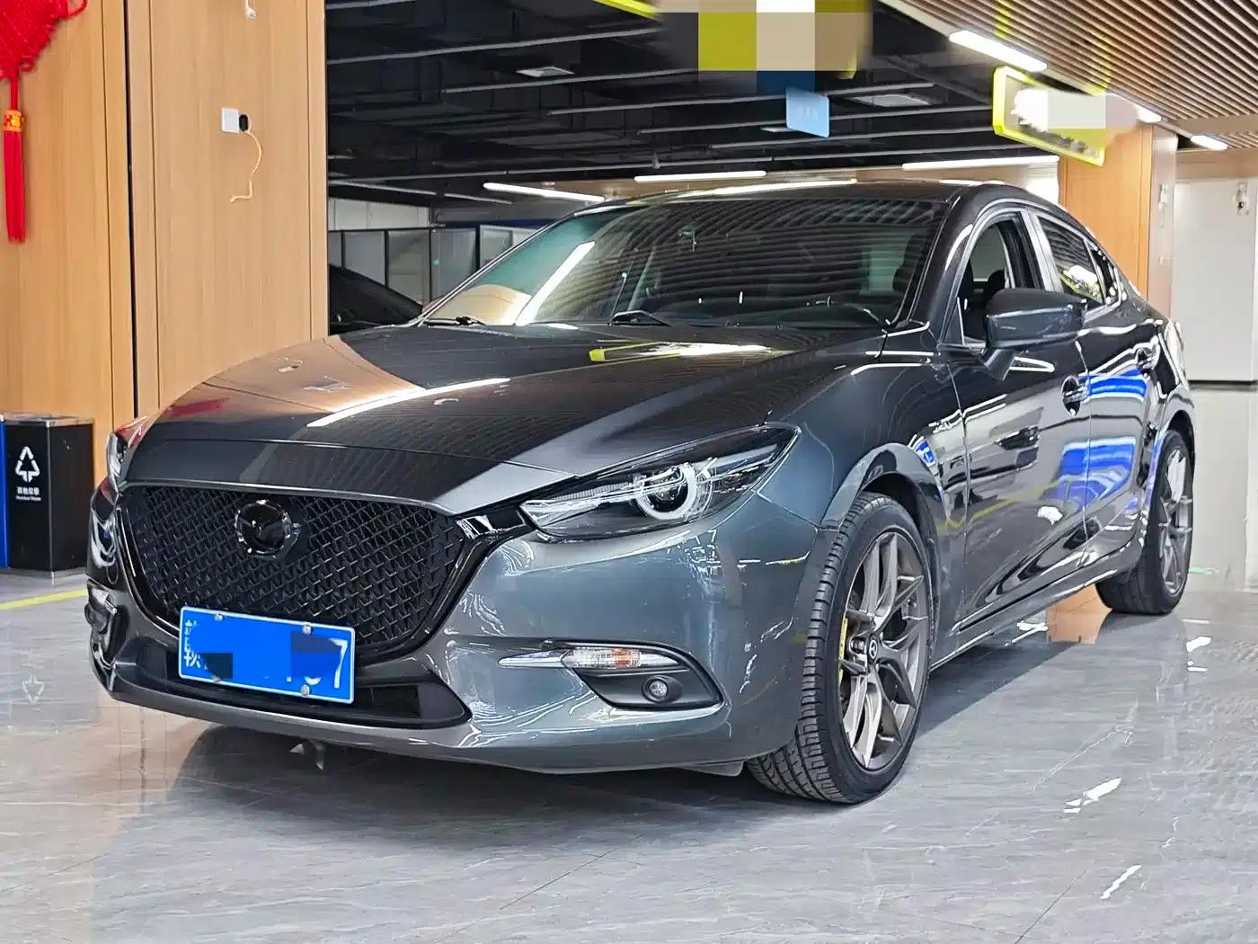 Mazda3 Axela 2017 Sedan 2.0L Automatic Premium (China V Emission Standard) — миниатюра 1