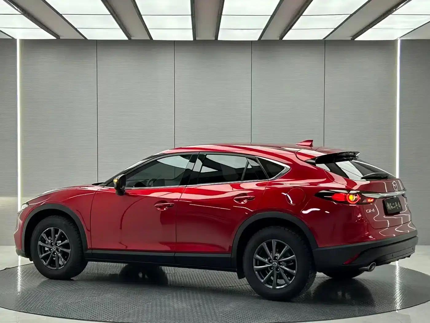 Mazda CX-4 2021 2.0L Automatic 2WD Blue Sky Explorer Edition — миниатюра 3