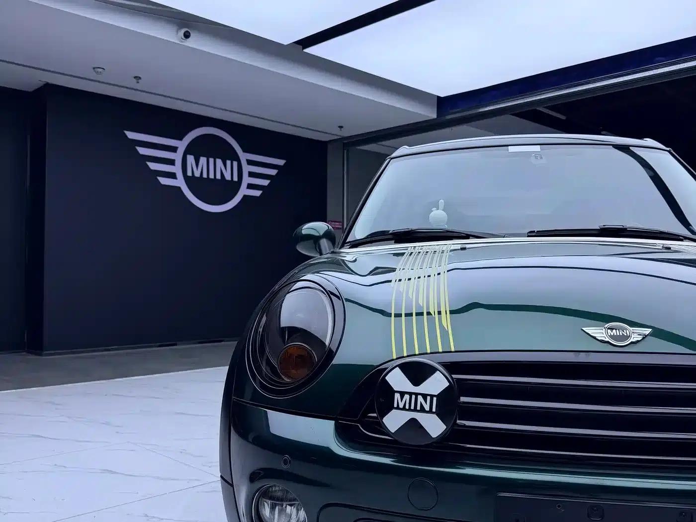 MINI CLUBMAN 2011 1.6L ONE — миниатюра 5