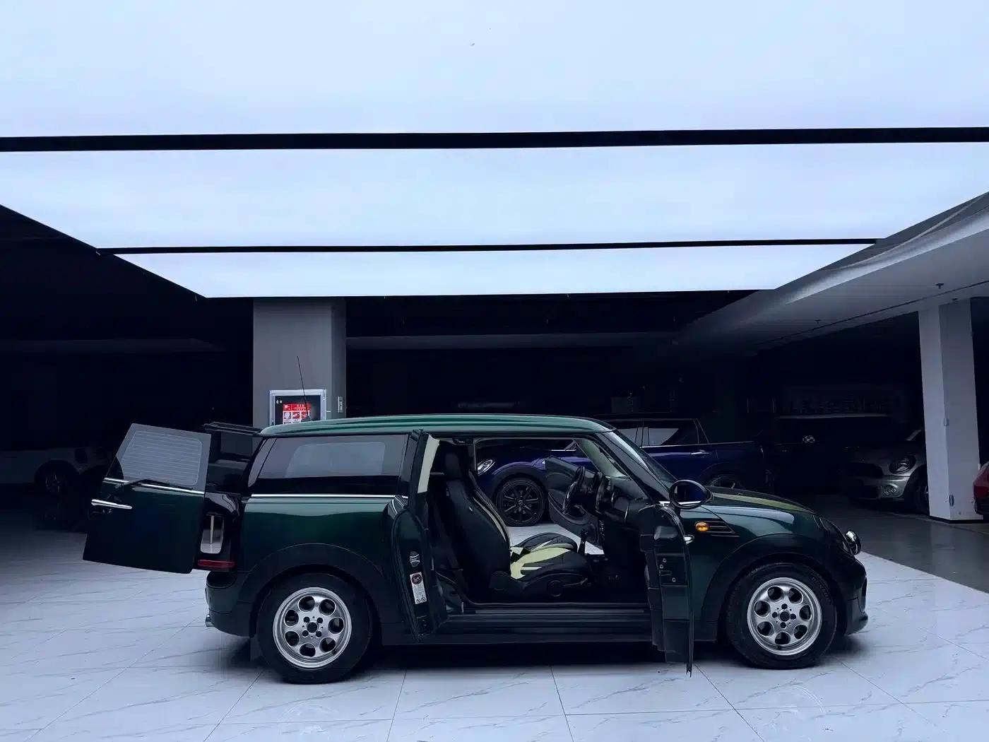 MINI CLUBMAN 2011 1.6L ONE — миниатюра 6