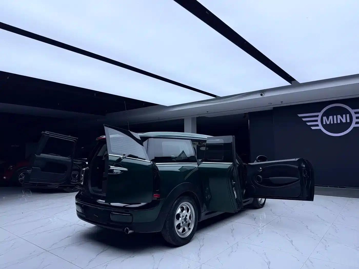 MINI CLUBMAN 2011 1.6L ONE — миниатюра 8