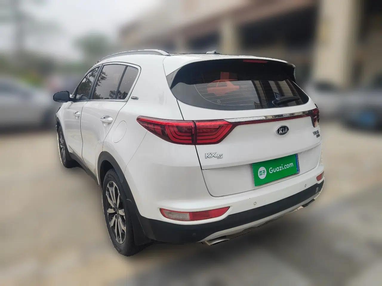 Kia KX5 2017 1.6T Automatic Two-Wheel Drive 15th Anniversary Special Edition DLX — миниатюра 4