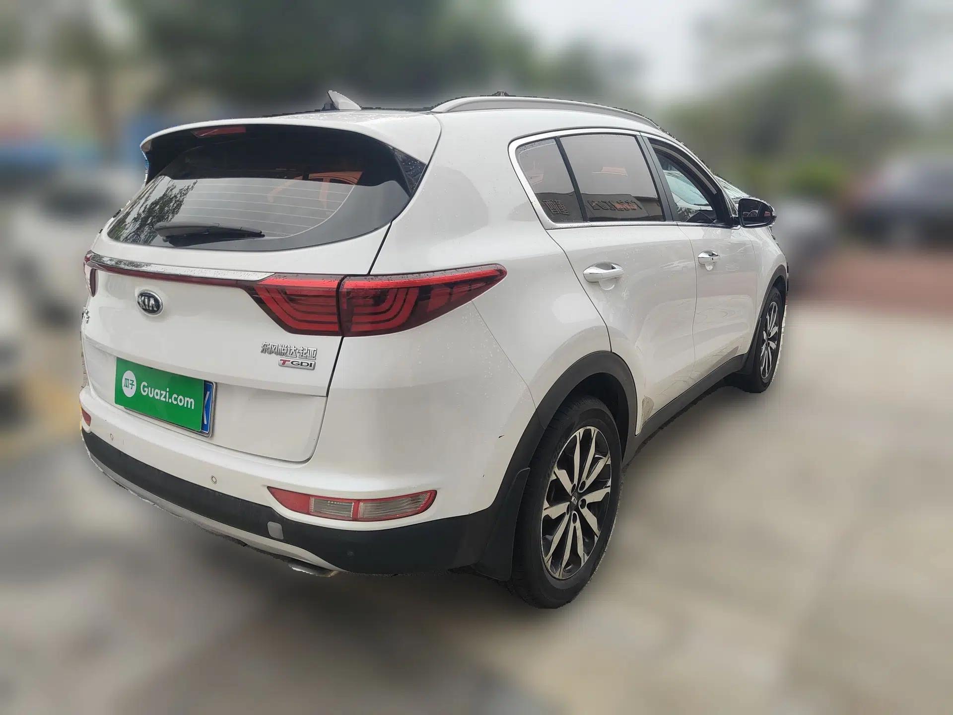 Kia KX5 2017 1.6T Automatic Two-Wheel Drive 15th Anniversary Special Edition DLX — миниатюра 6