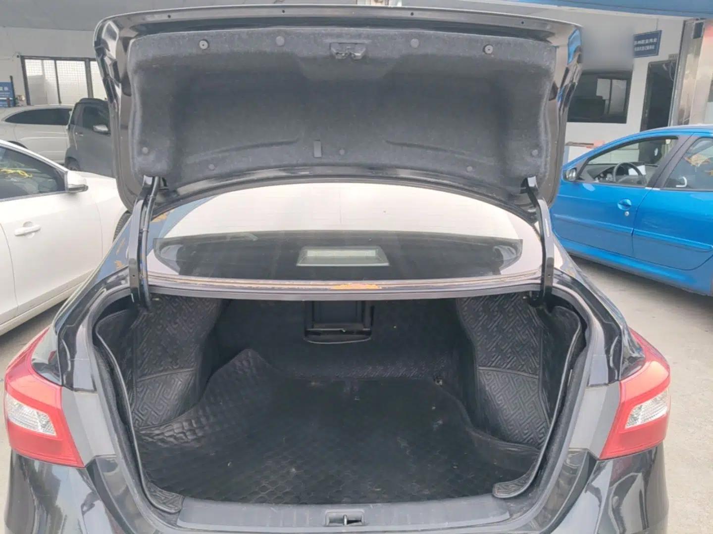 Nissan Sylphy 2019 1.6XV CVT Smart Connect Luxury Edition China VI Standard — миниатюра 22