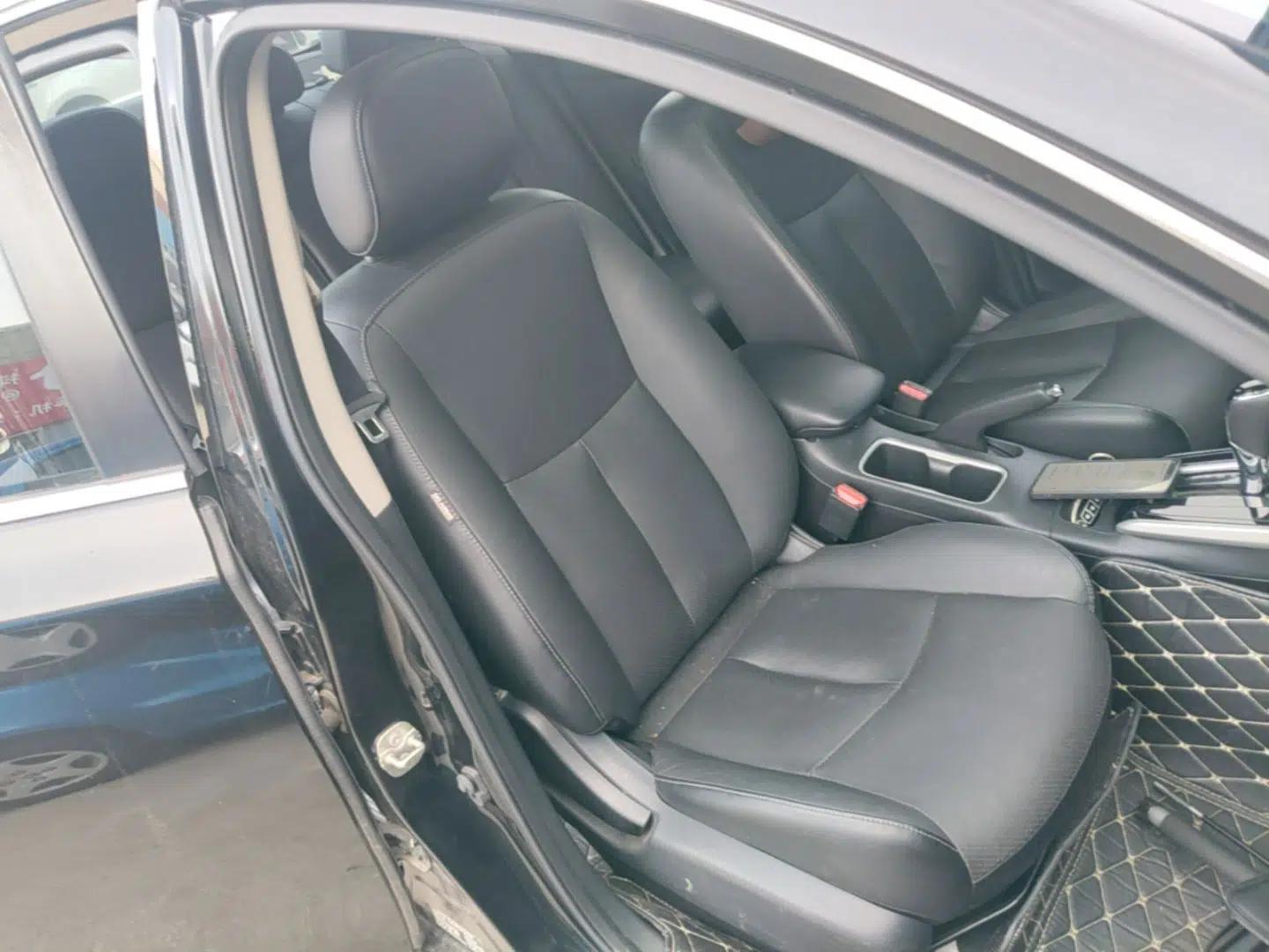 Nissan Sylphy 2019 1.6XV CVT Smart Connect Luxury Edition China VI Standard — миниатюра 23