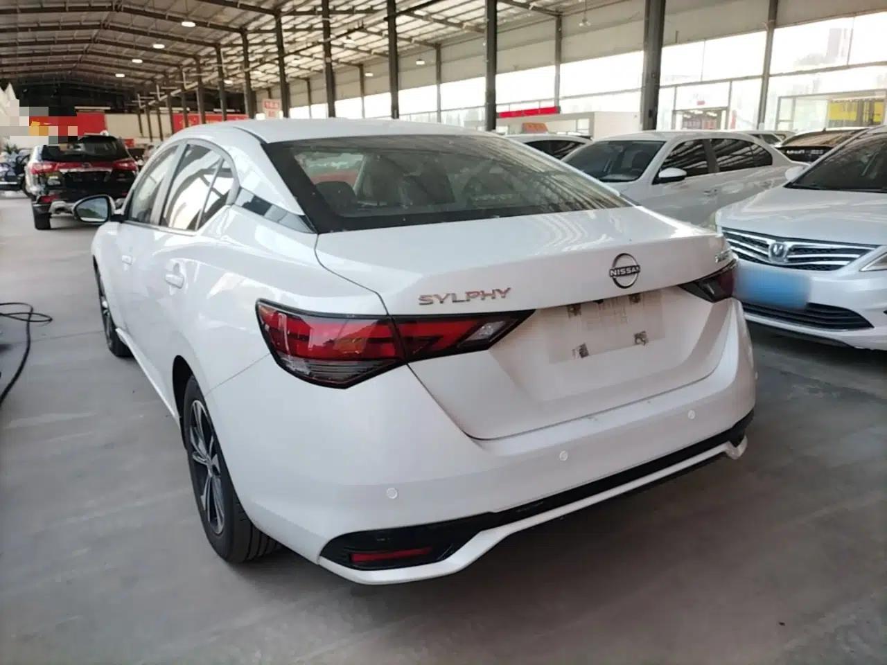 Nissan Sylphy 2023 1.6L CVT Enjoyment Edition — миниатюра 4