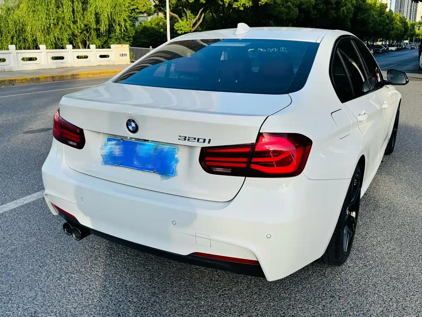 2019 BMW 3 Series 320i M Sport Shadow Edition — миниатюра 11