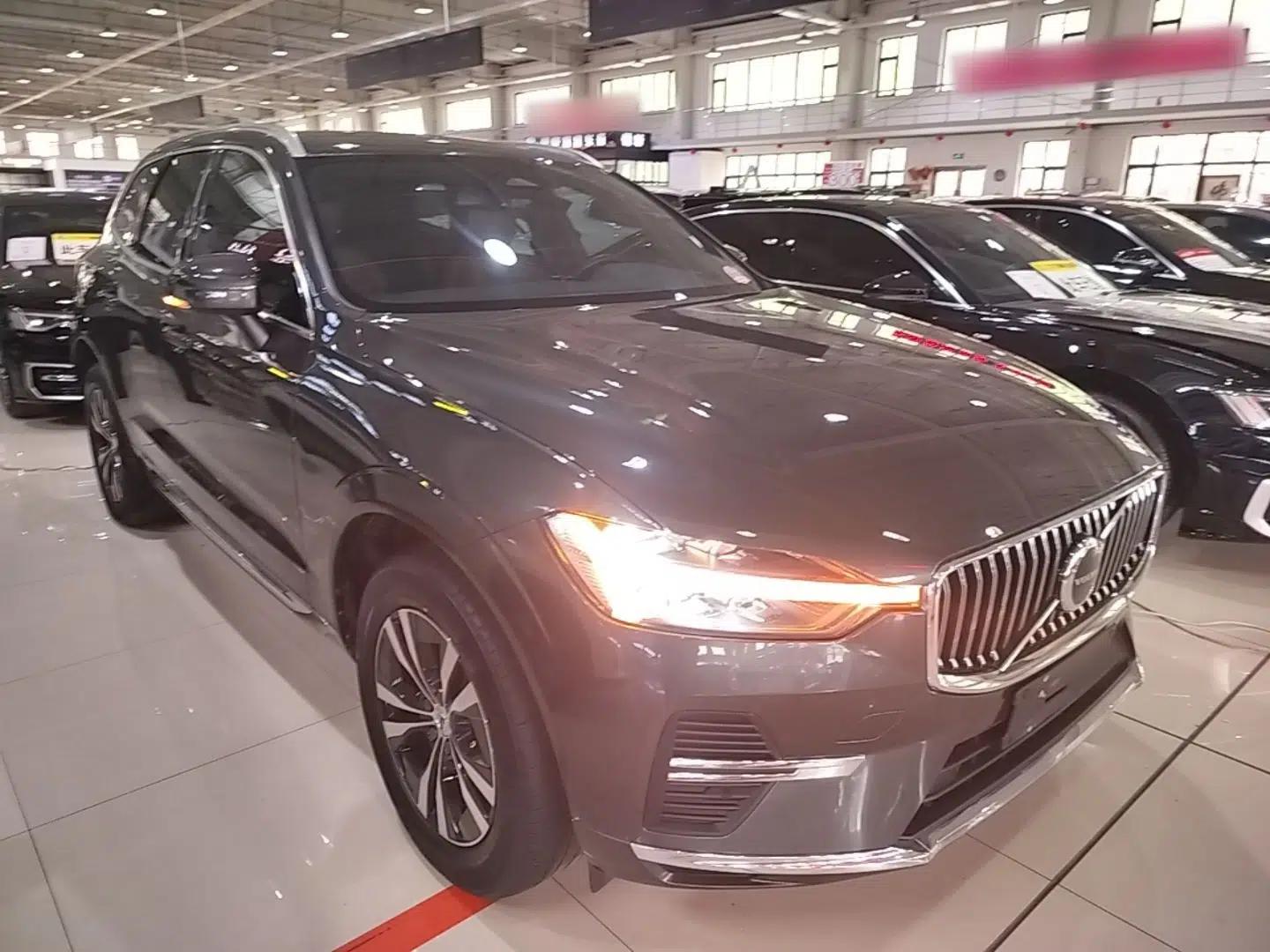 Volvo XC60 2022 B5 4x4 Zhiyi Luxury Edition — миниатюра 3