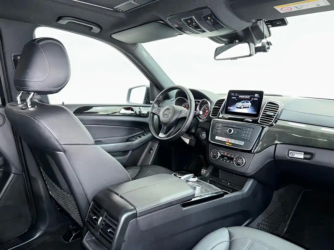 Mercedes-Benz GLE 2019 GLE 400 (Parallel Import) — миниатюра 16