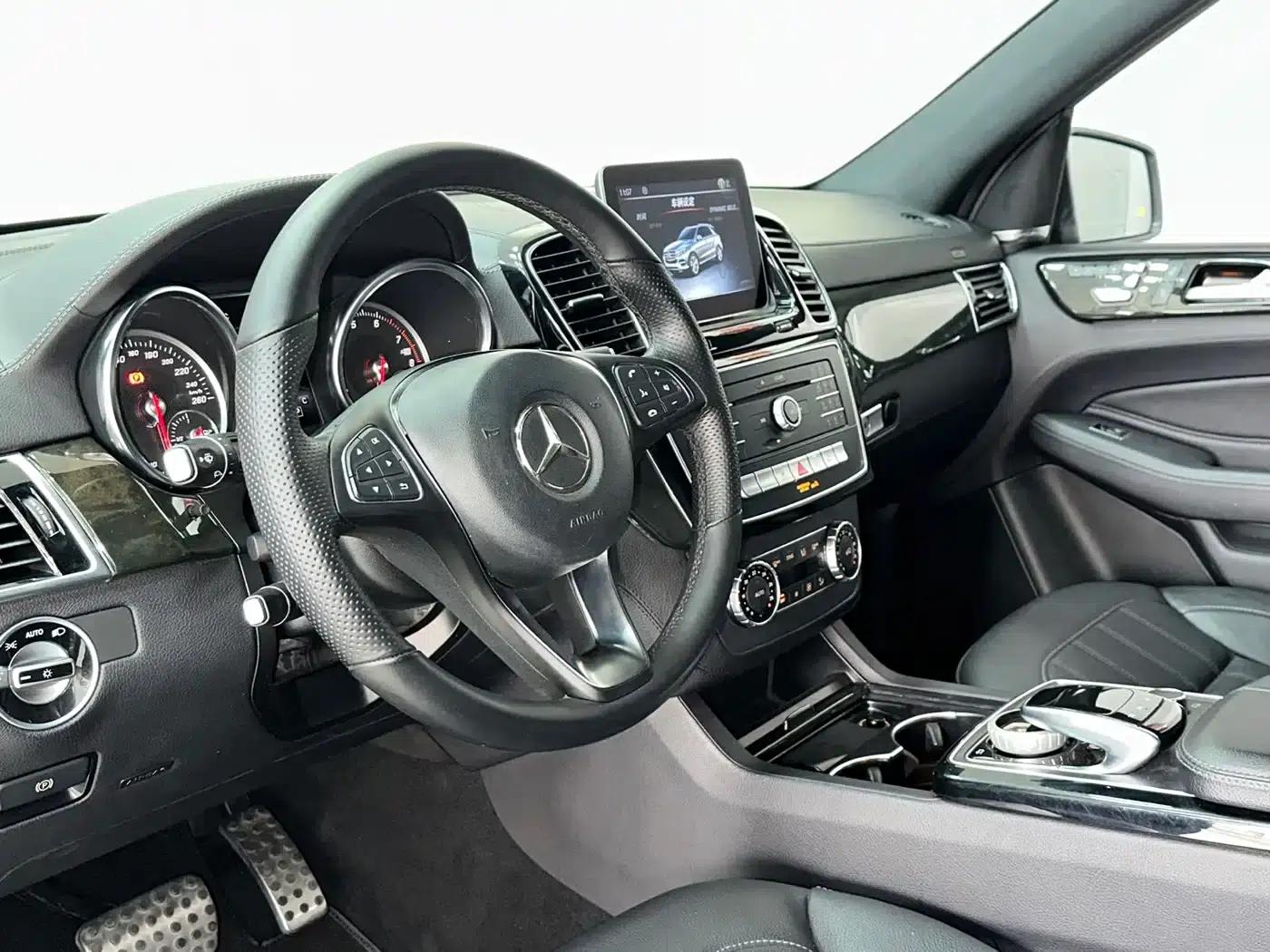 Mercedes-Benz GLE 2019 GLE 400 (Parallel Import) — миниатюра 10