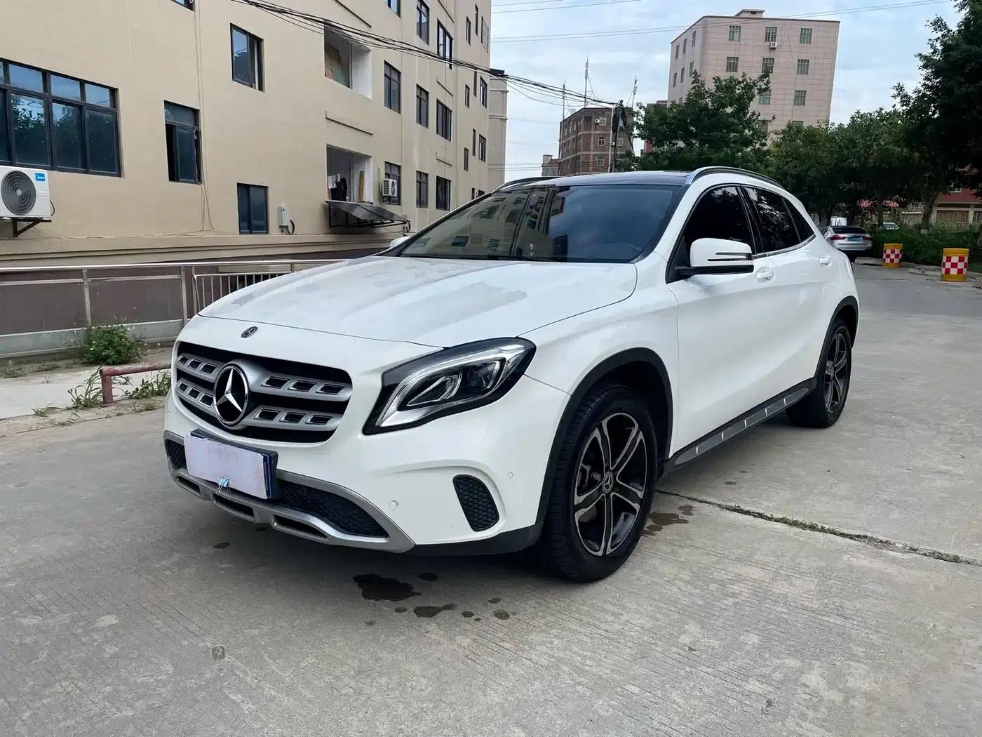 2018 Mercedes-Benz GLA 200 Fashion Edition — миниатюра 1