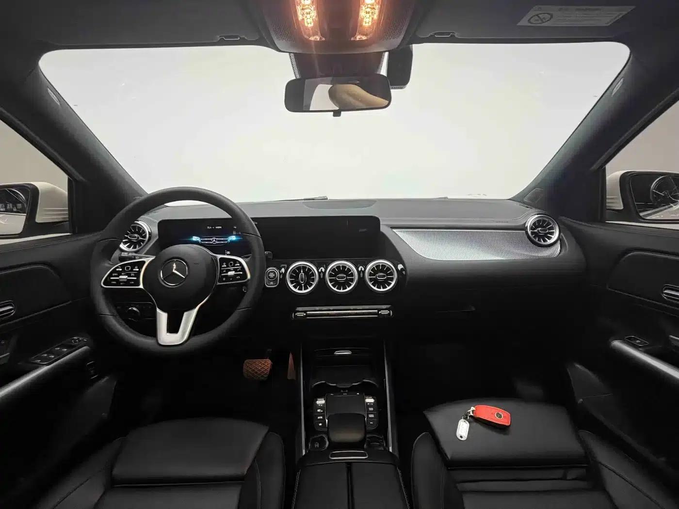 2022 Mercedes-Benz GLA 200 — миниатюра 2