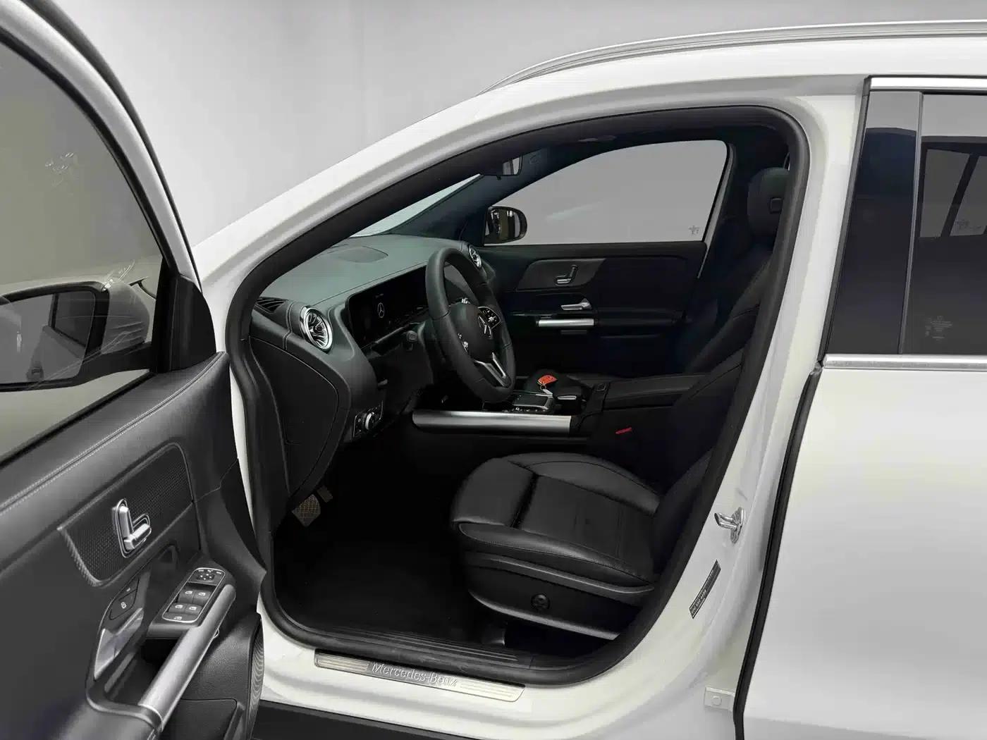 2022 Mercedes-Benz GLA 200 — миниатюра 13