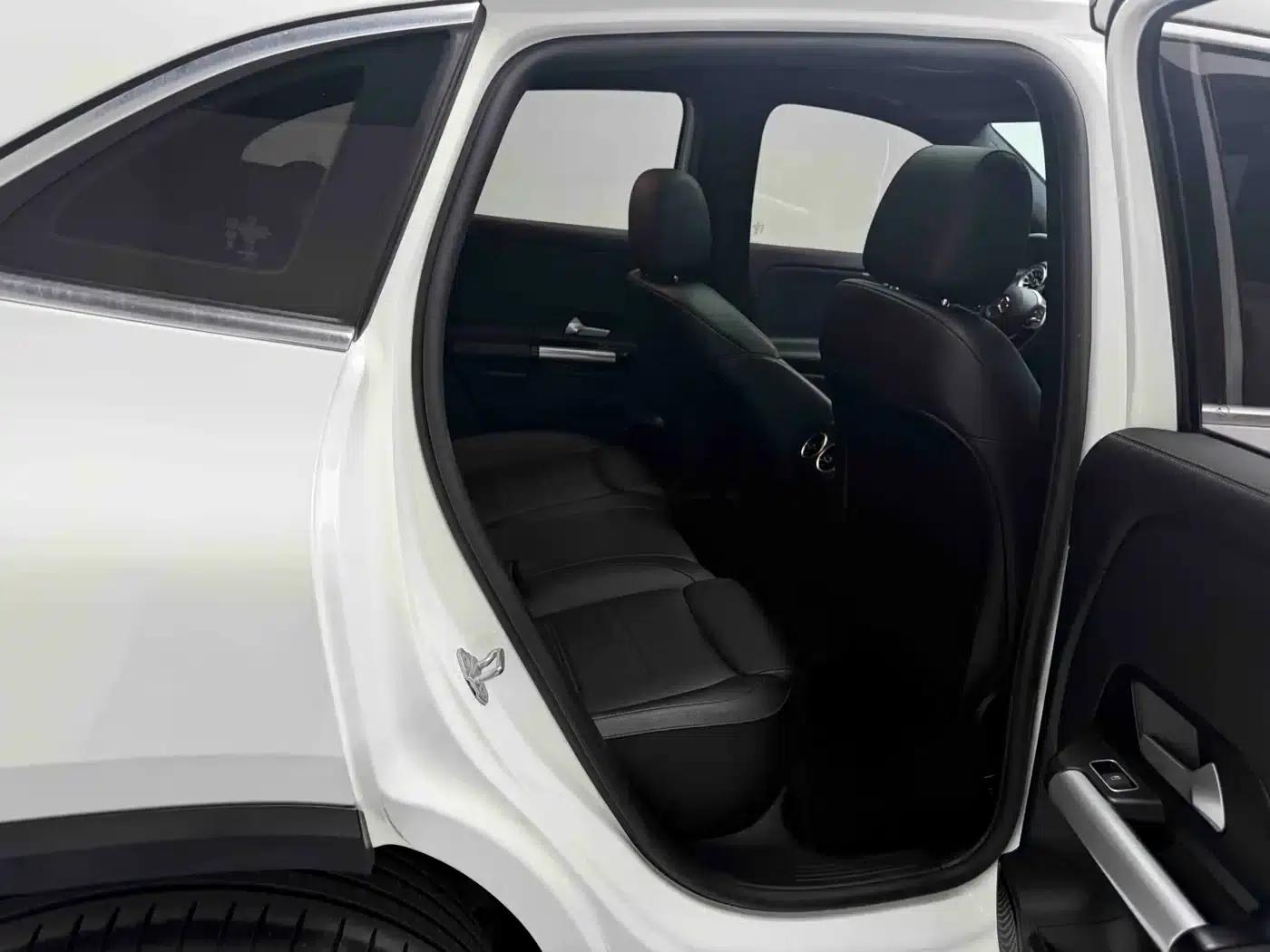 2022 Mercedes-Benz GLA 200 — миниатюра 5