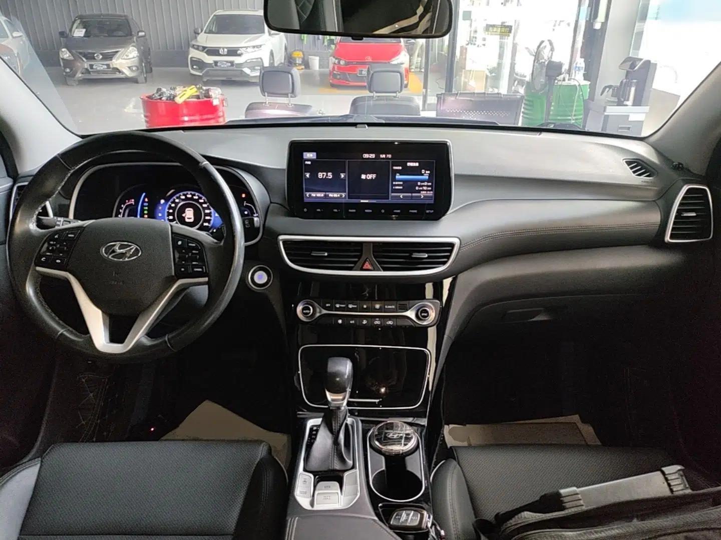 Hyundai Tucson 2020 280TGDi Two-Wheel-Drive GLS Fashion Edition China VI Standard — миниатюра 13