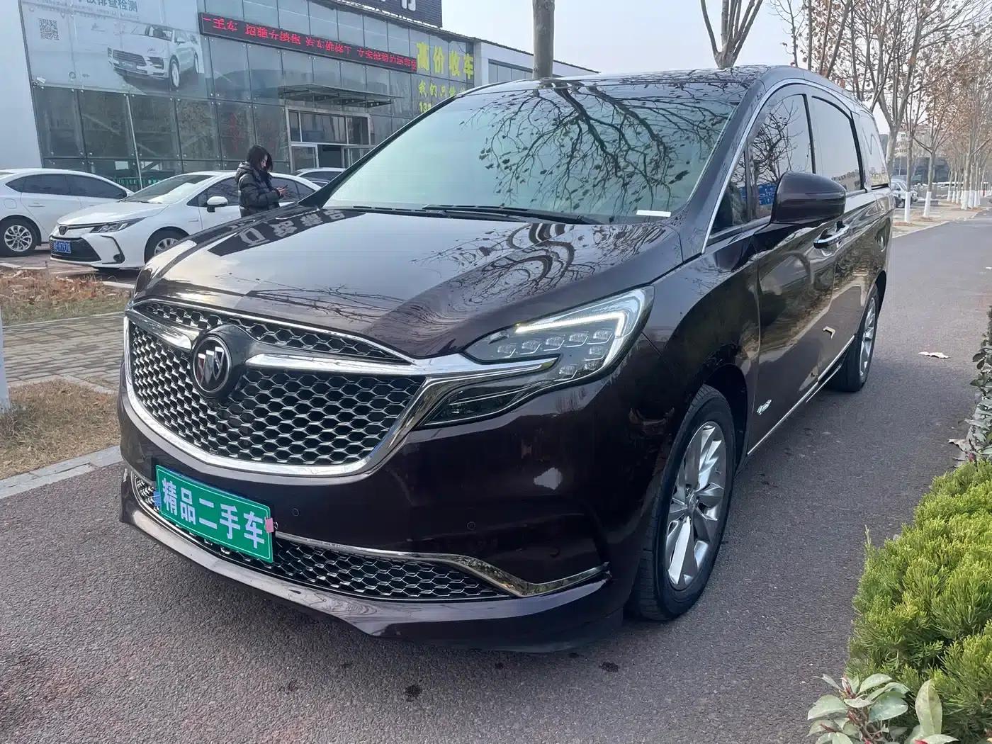 Buick GL8 2020 Avenir 6-Seat Luxury Edition — миниатюра 1