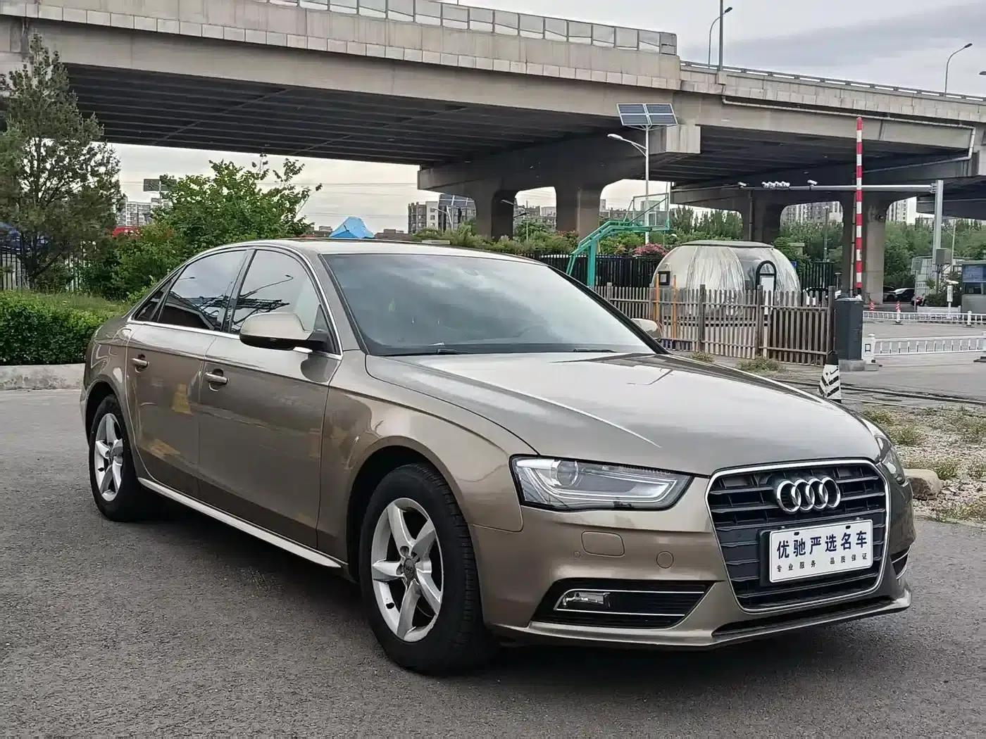 Audi A4L 2013 35 TFSI Automatic Standard Edition — миниатюра 3