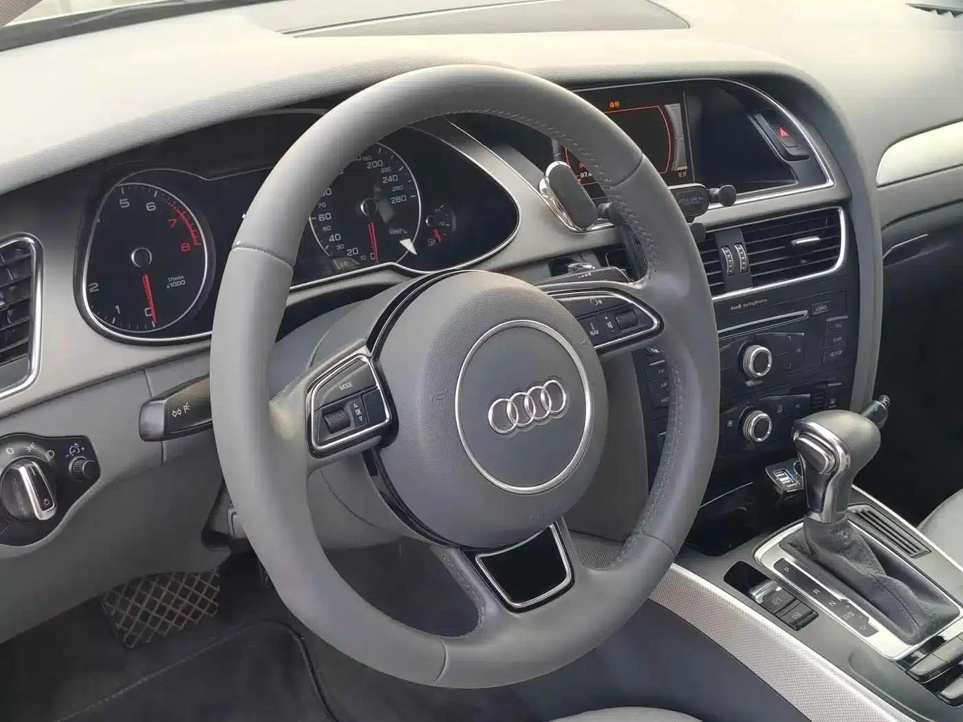 Audi A4L 2013 35 TFSI Automatic Standard Edition — миниатюра 5