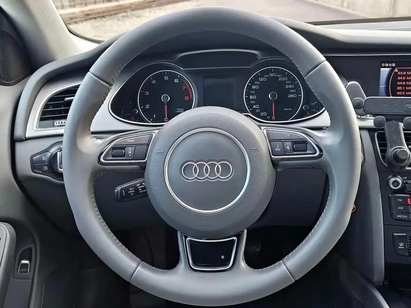 Audi A4L 2013 35 TFSI Automatic Standard Edition — миниатюра 6