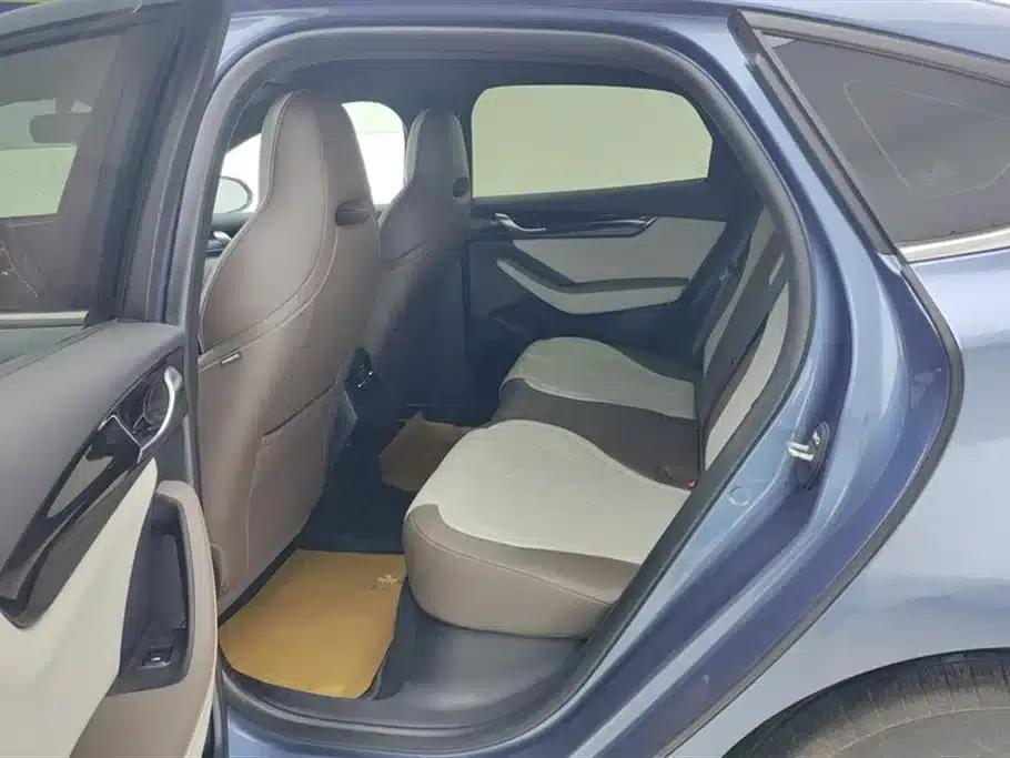 Qin PLUS 2024 Glory Edition DM-i 55KM Leading Model — миниатюра 11