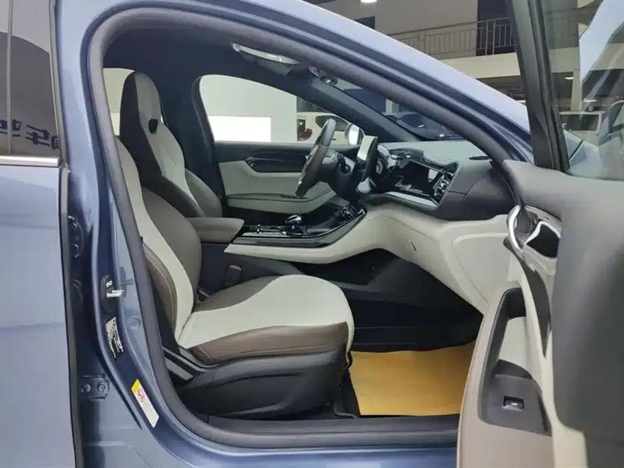 Qin PLUS 2024 Glory Edition DM-i 55KM Leading Model — миниатюра 8