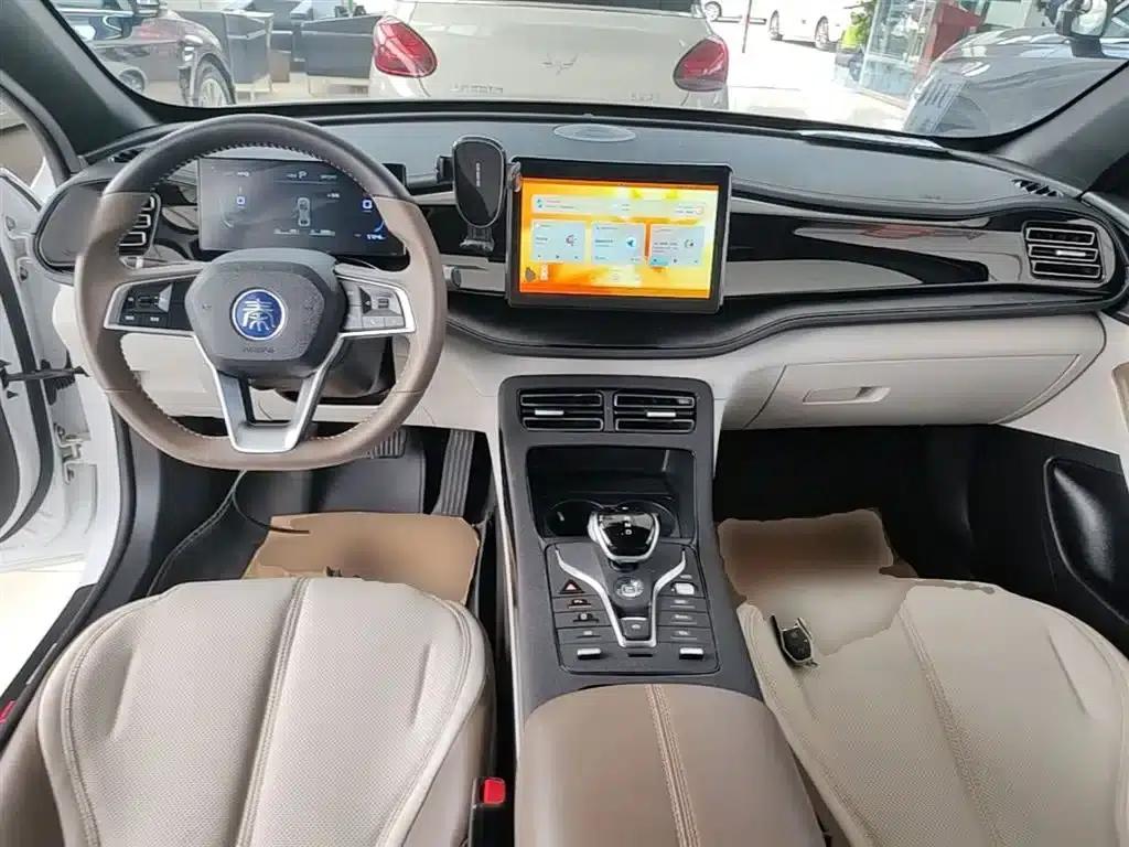 Qin PLUS 2024 Glory Edition DM-i 55KM Leading Model — миниатюра 10