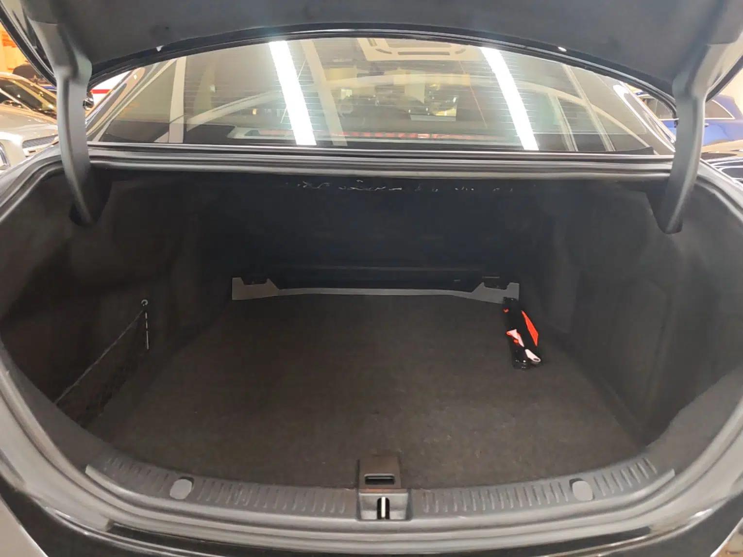 Mercedes-Benz E-Class 2021 Facelift E 260 L — миниатюра 21