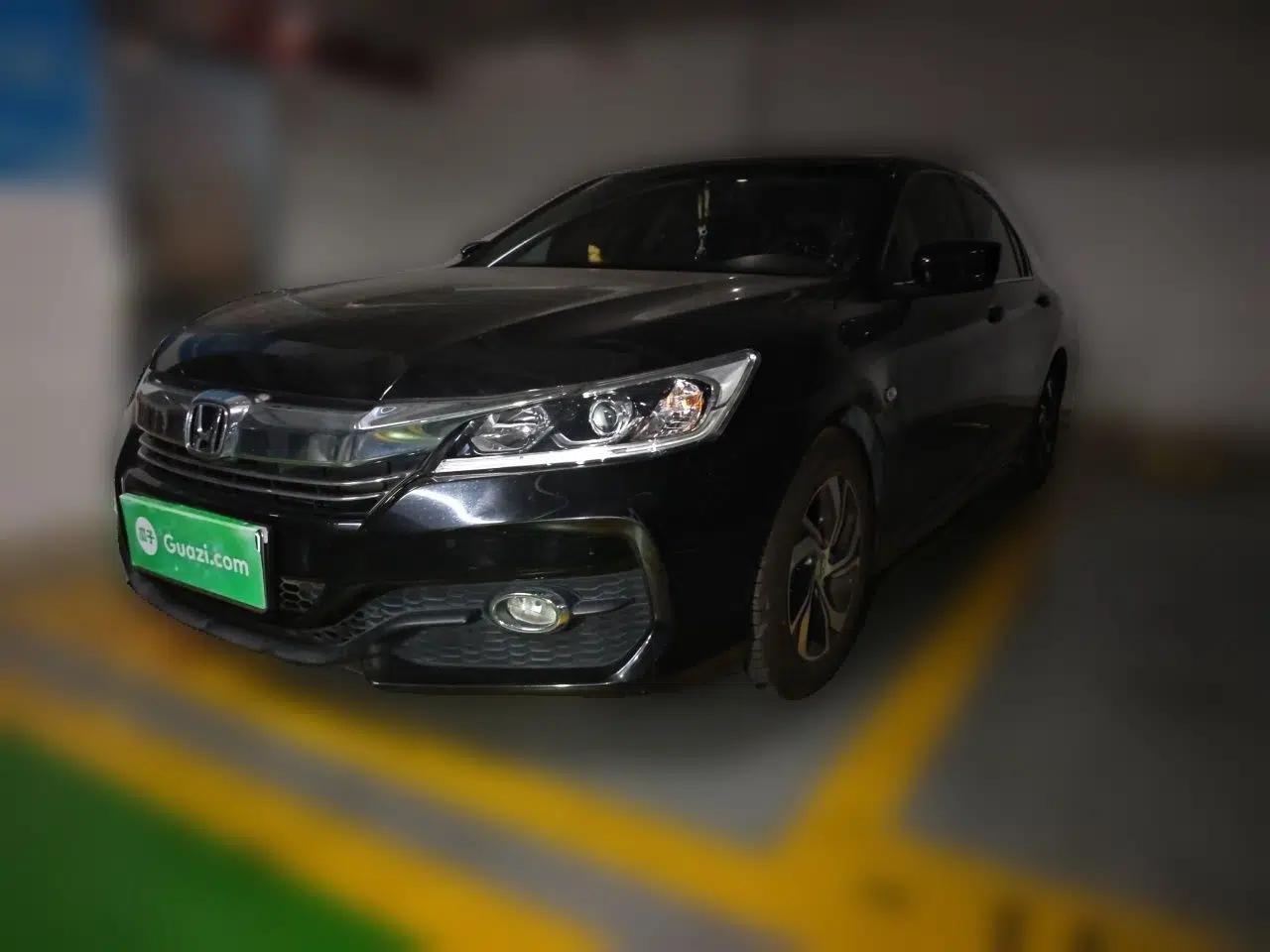 Honda Accord 2016 2.0L Comfort Edition — миниатюра 1