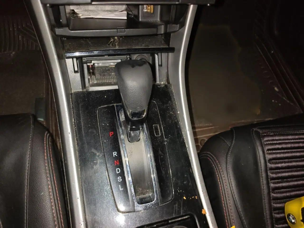 Honda Accord 2016 2.0L Comfort Edition — миниатюра 13