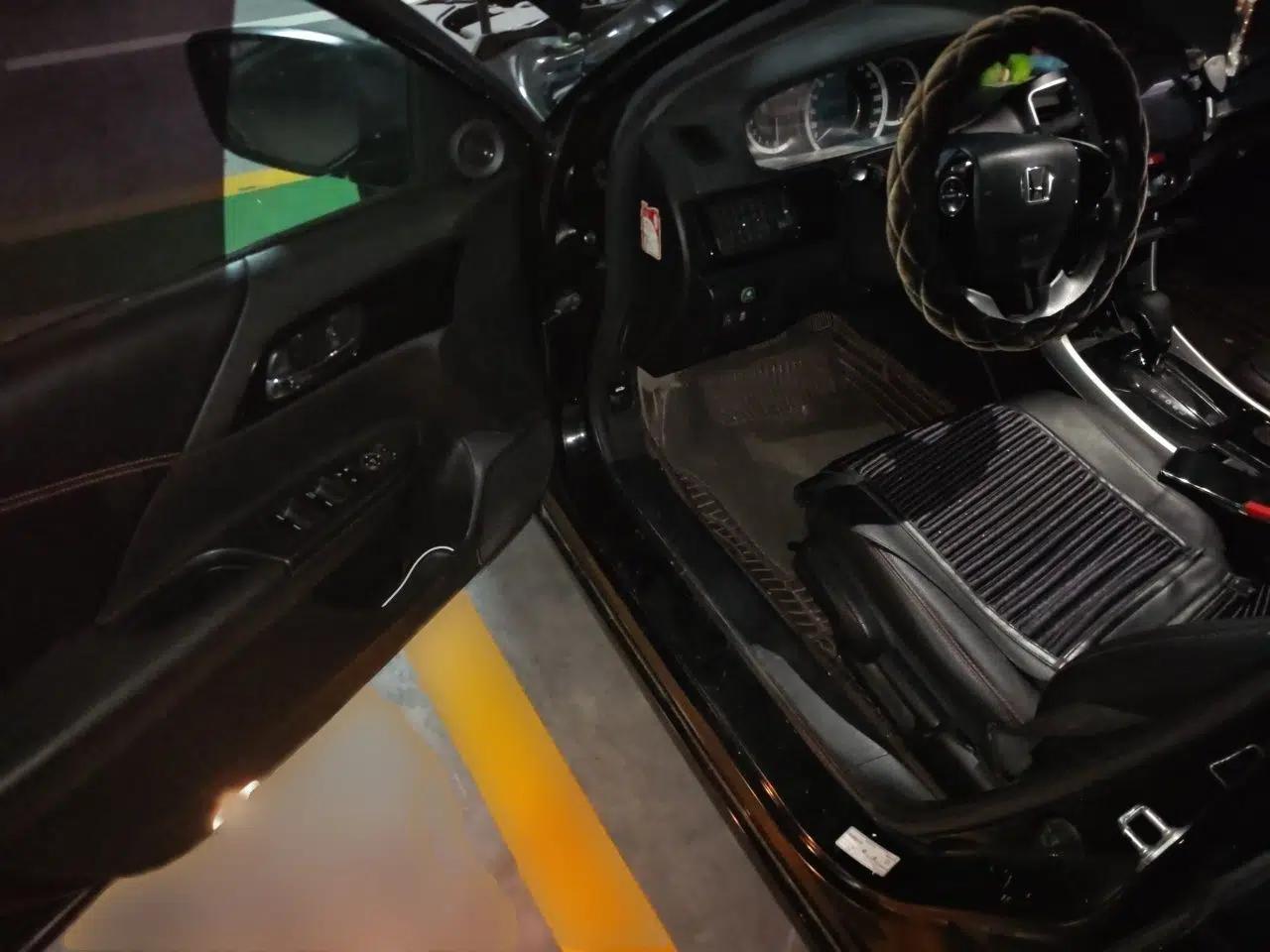 Honda Accord 2016 2.0L Comfort Edition — миниатюра 19