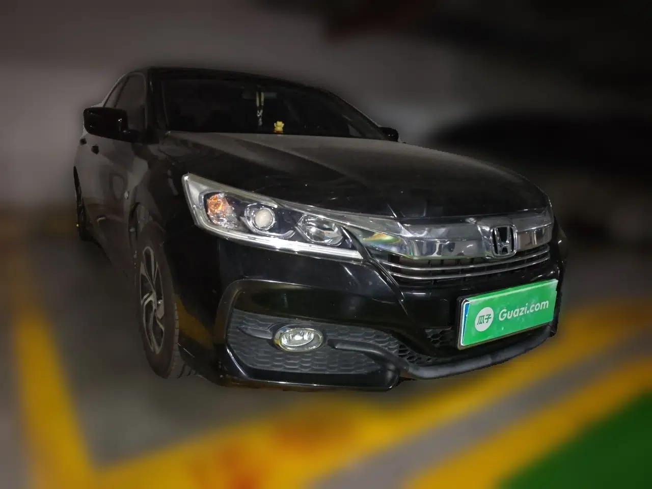 Honda Accord 2016 2.0L Comfort Edition — миниатюра 3