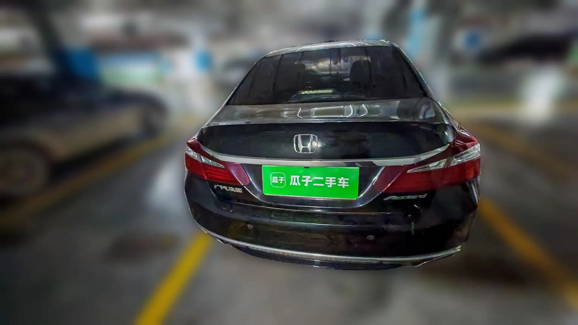 Honda Accord 2016 2.0L Comfort Edition — миниатюра 5
