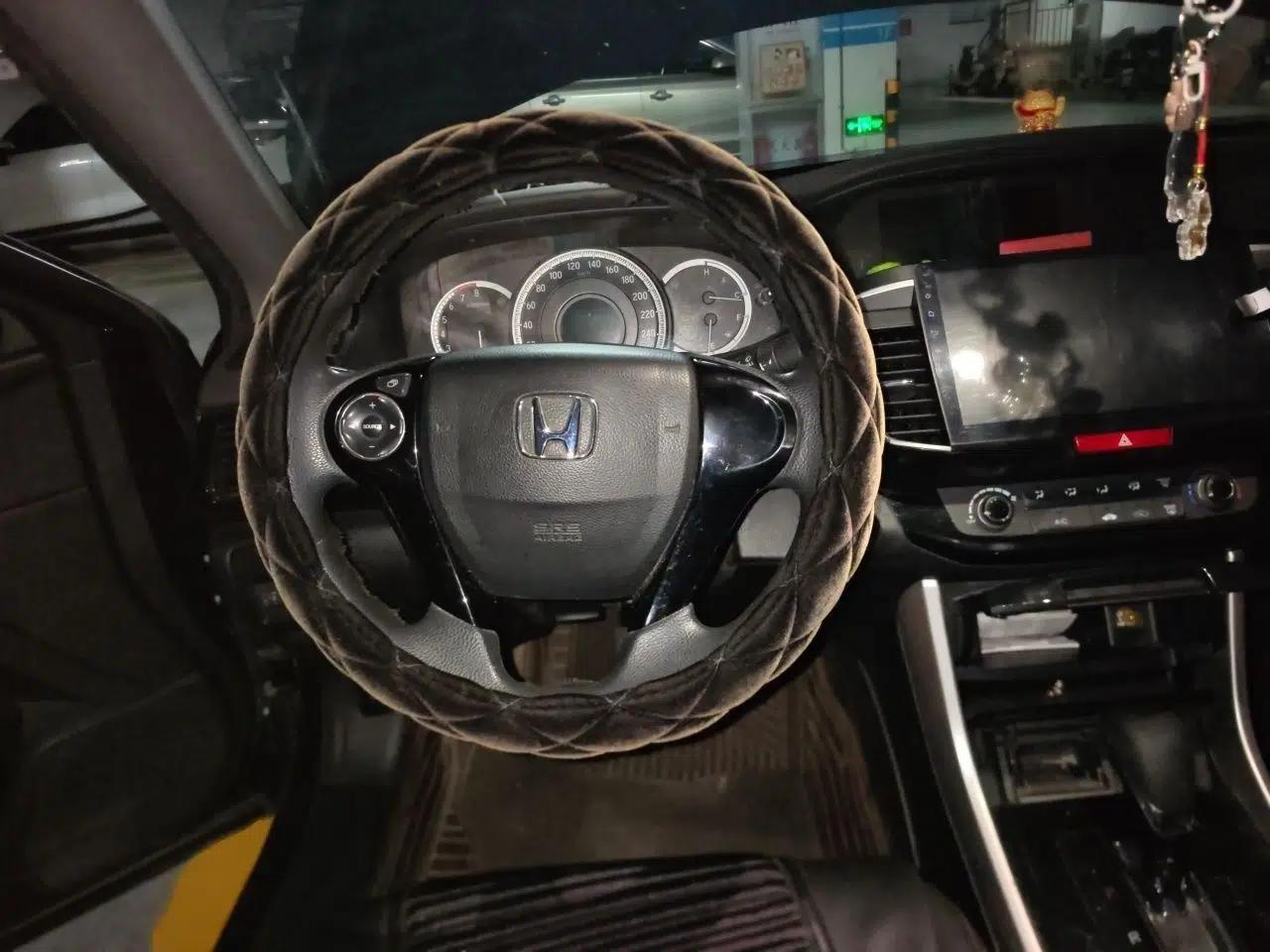 Honda Accord 2016 2.0L Comfort Edition — миниатюра 9