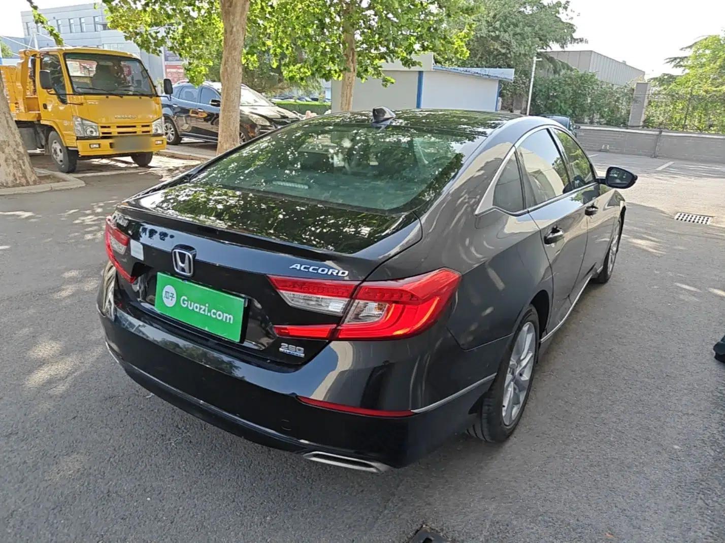 Honda Accord 2018 260TURBO Elite Edition China V — миниатюра 6