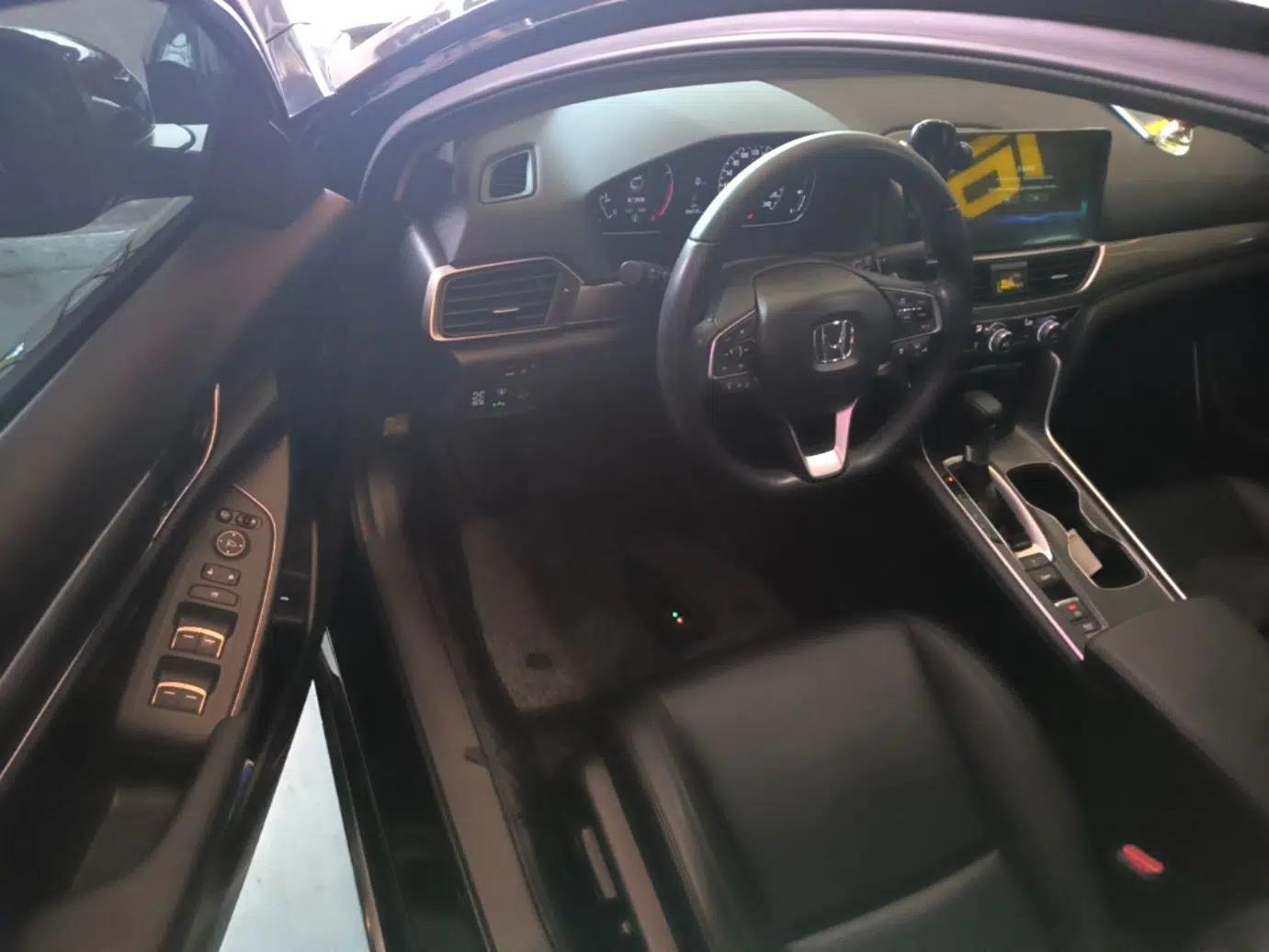 Honda Accord 2022 260TURBO Luxury Edition — миниатюра 18