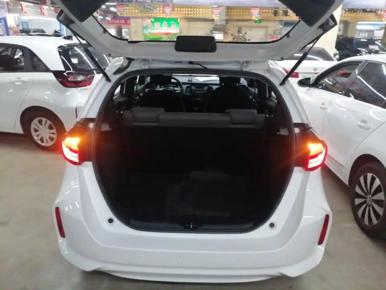 Honda Fit 2021 1.5L CVT Trend Edition — миниатюра 22