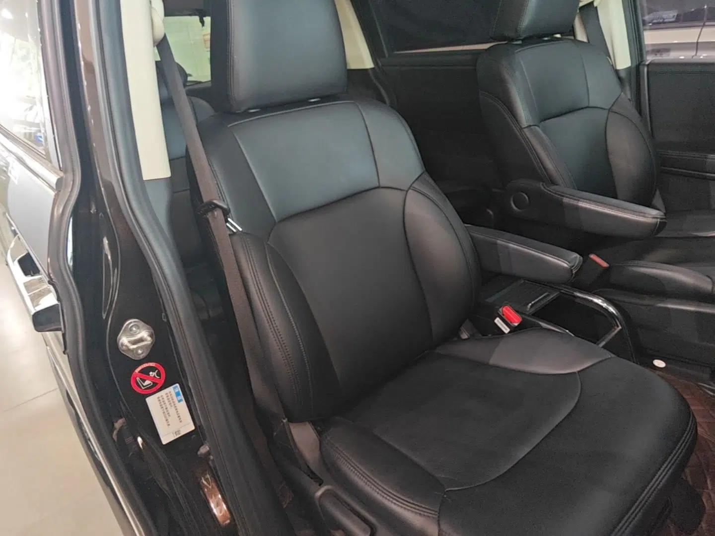 Honda Elysion 2019 2.0L Hybrid Comfort Edition — миниатюра 23