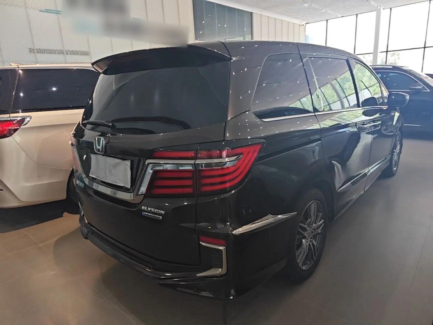 Honda Elysion 2019 2.0L Hybrid Comfort Edition — миниатюра 6