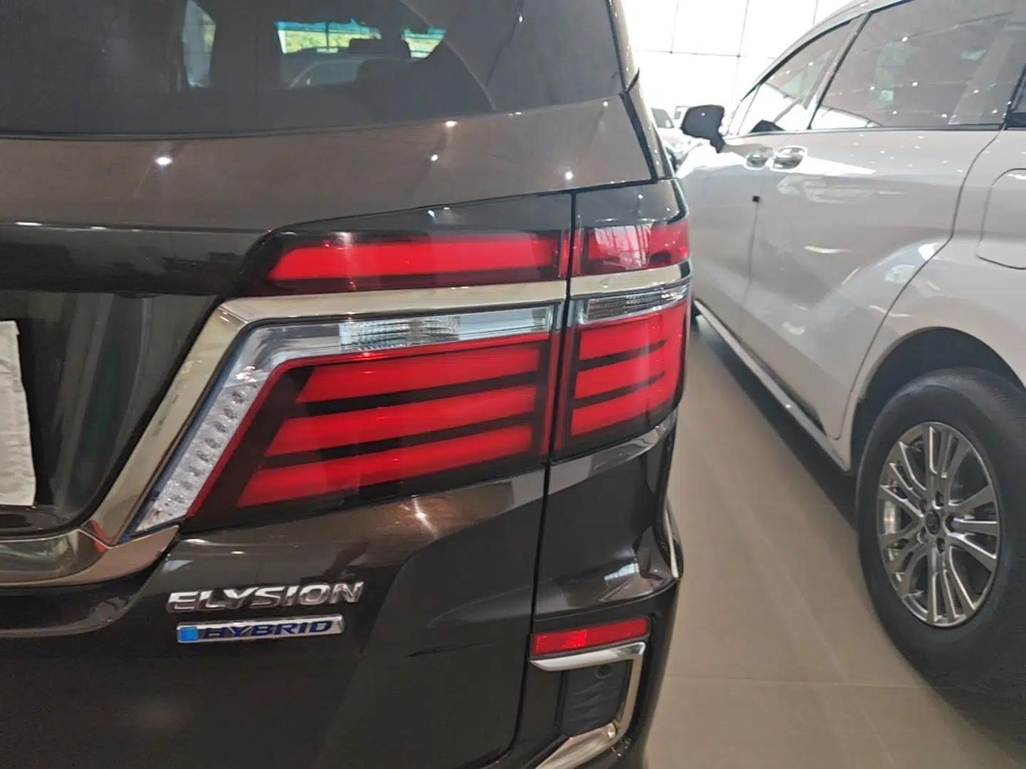 Honda Elysion 2019 2.0L Hybrid Comfort Edition — миниатюра 7