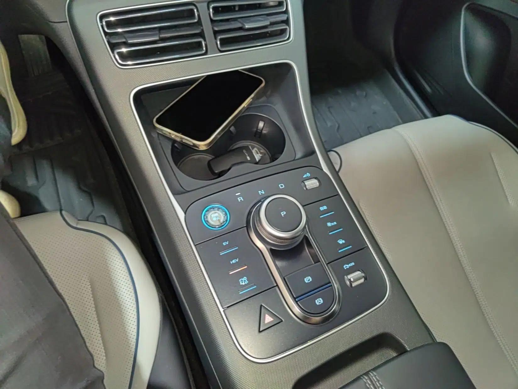 BYD Destroyer 05 2024 HONOR Edition DM-i 55KM Luxury Model — миниатюра 17